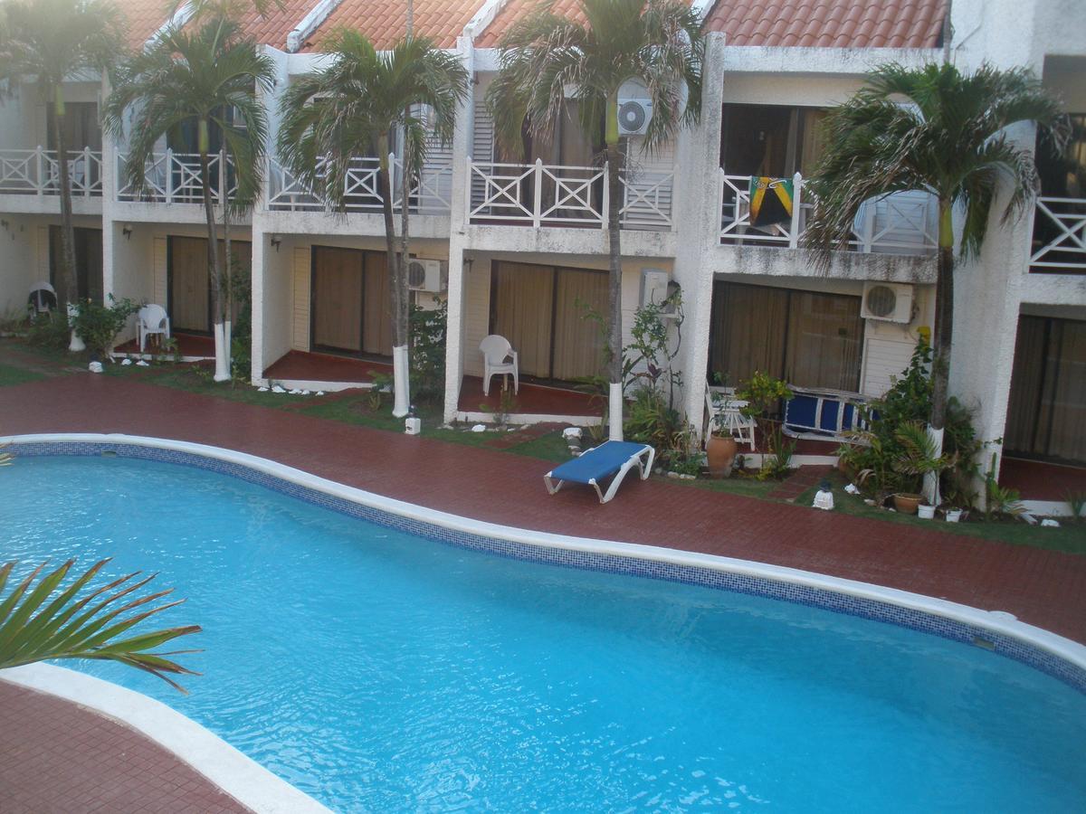 Villa Criss Ocho Ríos Extérieur photo