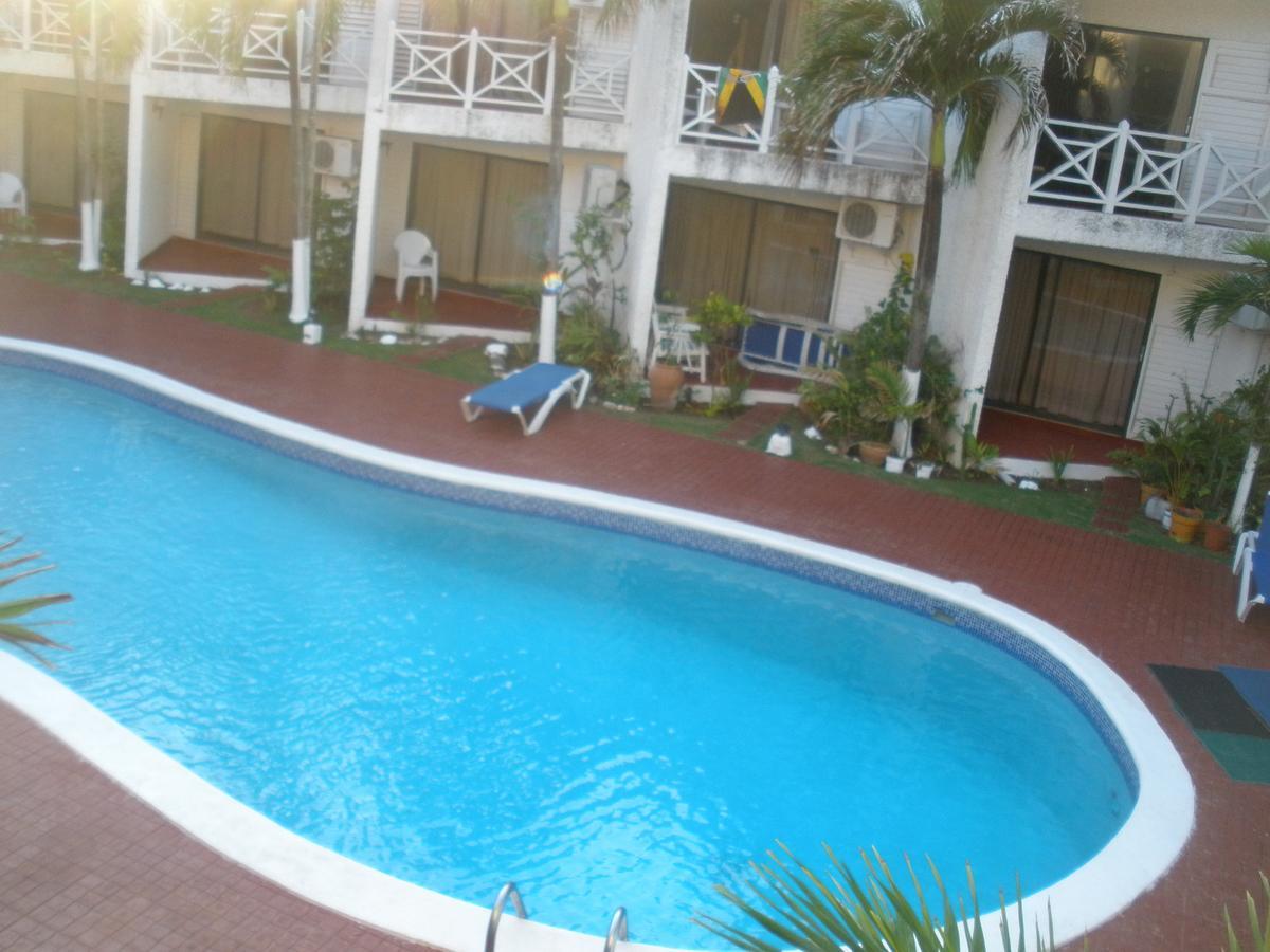 Villa Criss Ocho Ríos Extérieur photo