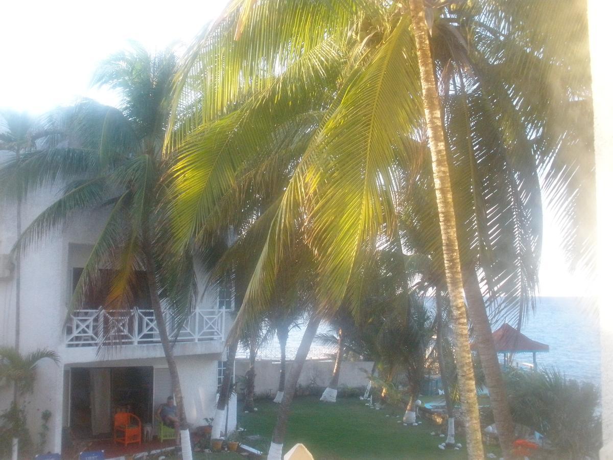 Villa Criss Ocho Ríos Extérieur photo